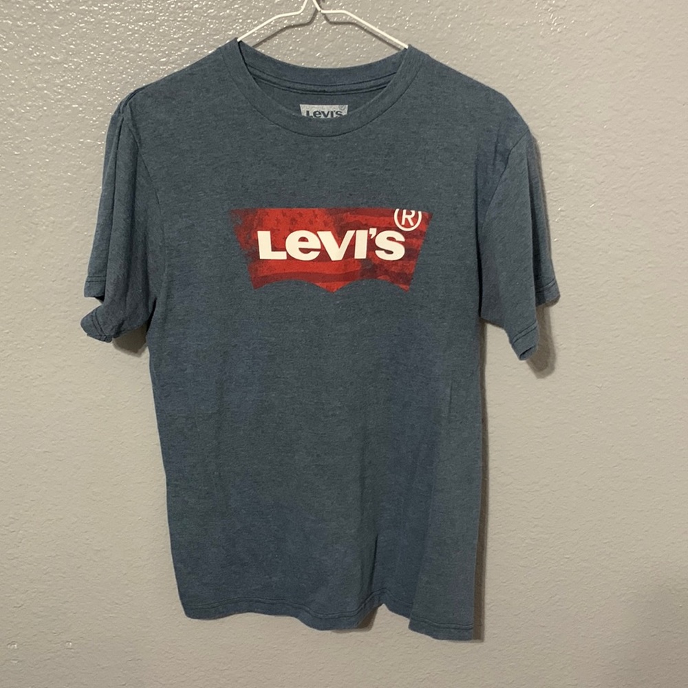 Men’s small Levis’s T-shirt
